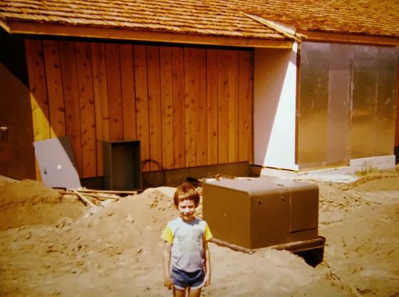 A child at the building site